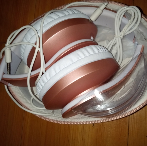 🆕✨ ZHINO✨ Rose gold headset🎧 with warranty 🎯 - Picture 2 of 9